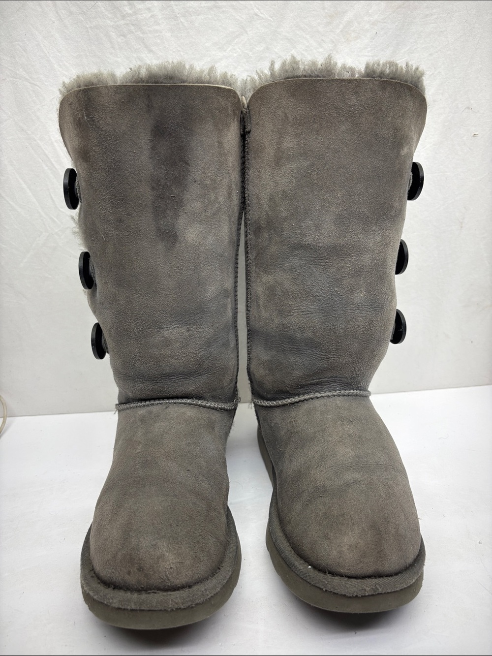 UGG Bailey Button Boots, SZ 7, box 90